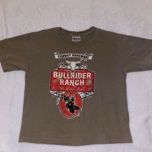 Gildan kid’s shirt